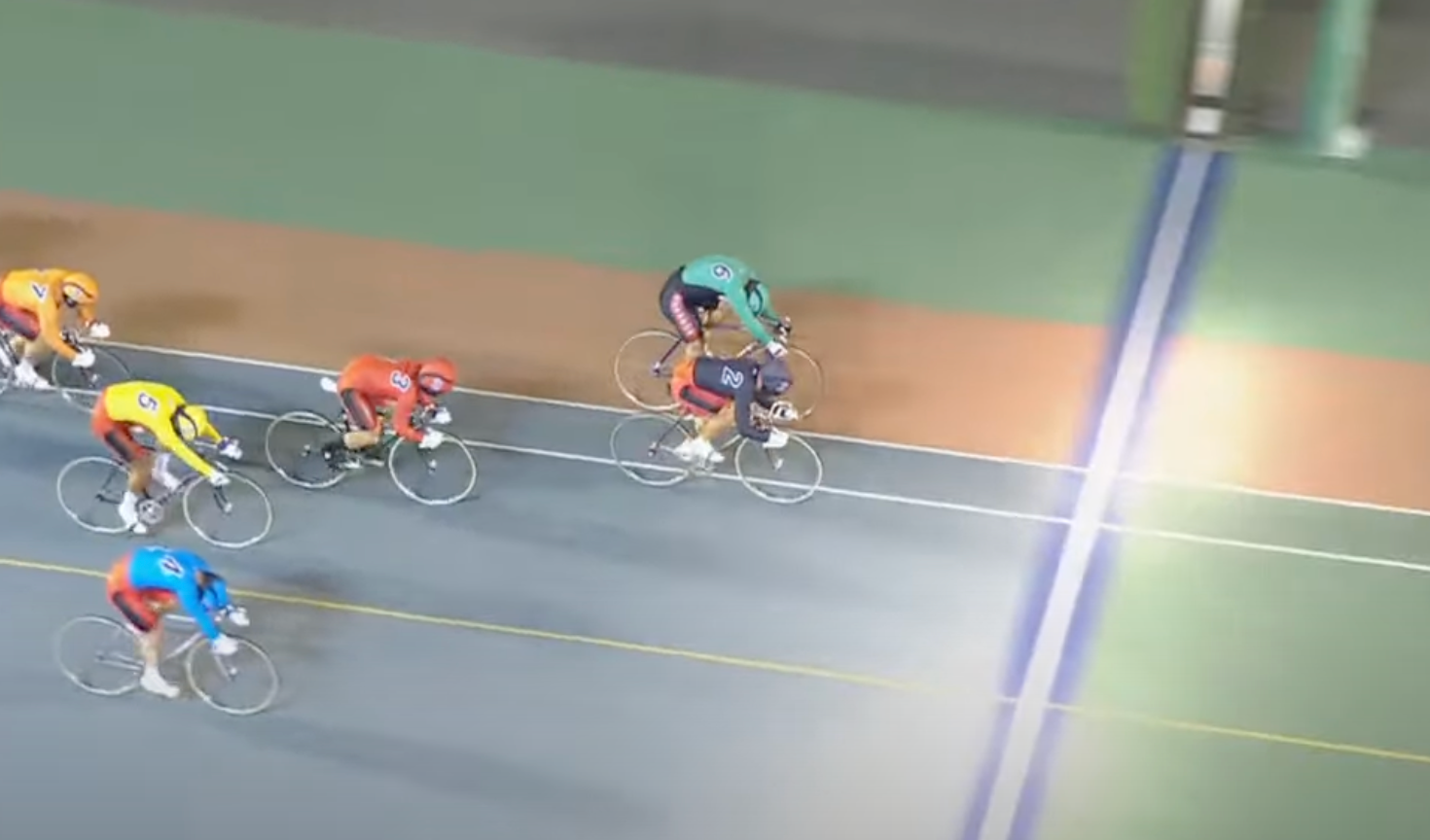 競輪、トラック競技用後輪 史上初の大偉業！佐藤水菜が『競輪祭女子王座戦』を制し年間グランド