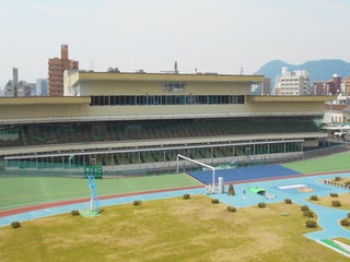 競輪場外観の写真