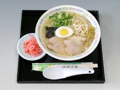 久留米競輪 グルメ 写真 とんこつラーメン